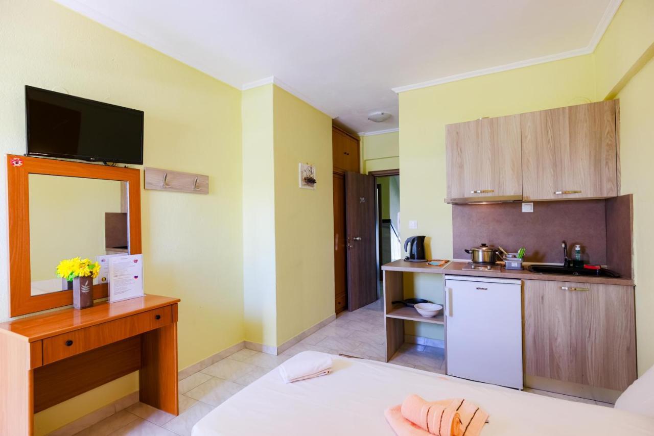 Dionisos Apartments Paralia Dionysiou Exterior photo